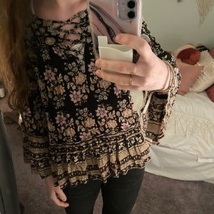 American Eagle Detailed Criss-Cross Blouse ❣️🖤